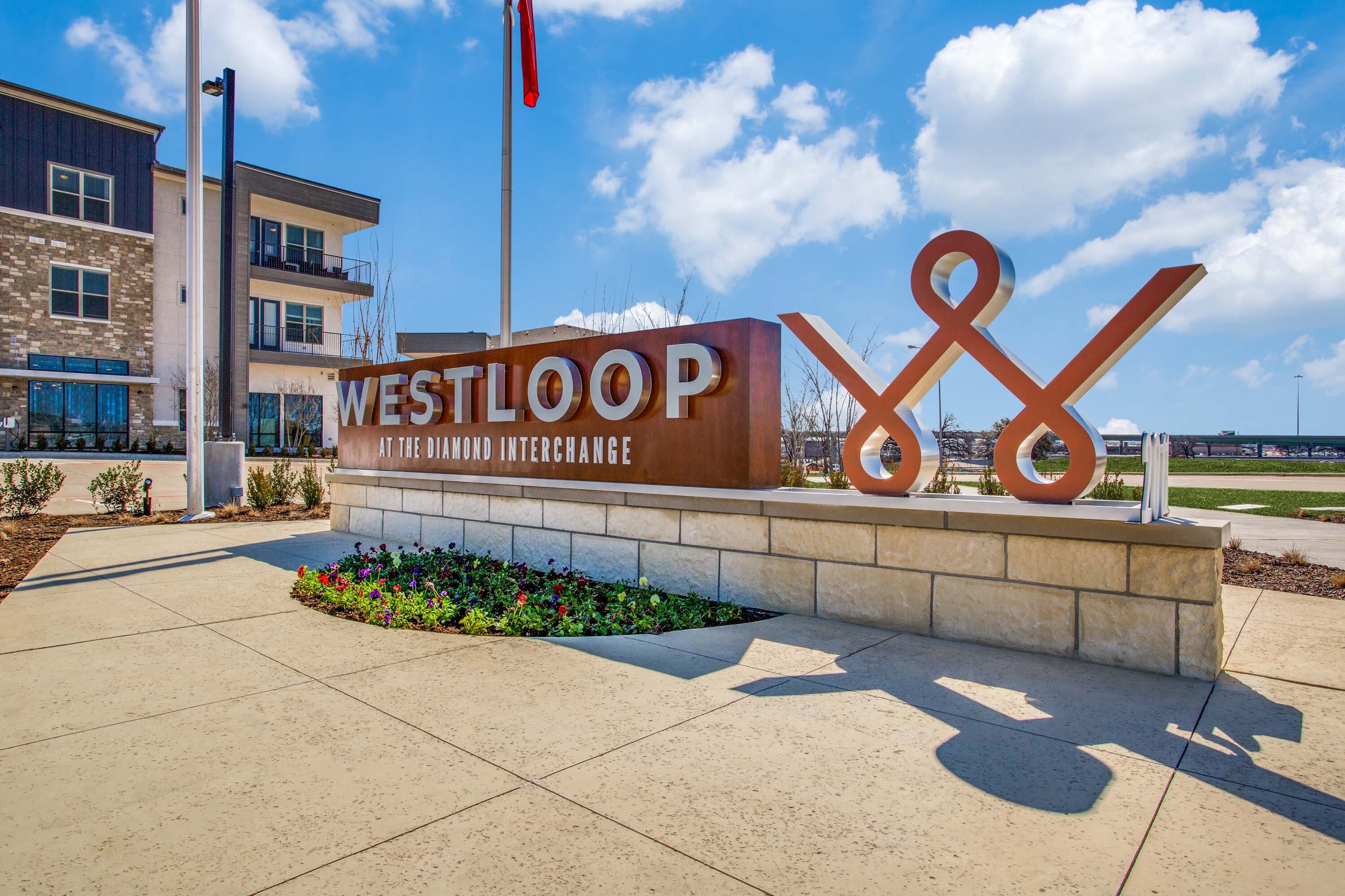 Westloop at the Diamond Interchange Photo